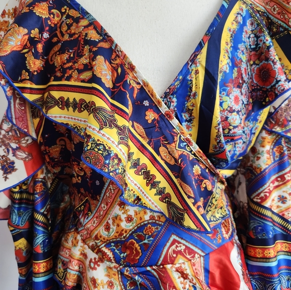 Venus Wrap Blouse size 10 M Print Cold Shoulder Peplum New - Picture 3 of 10